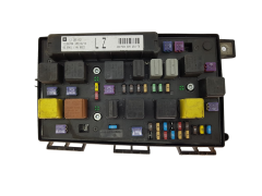 Pojistková Skříň Opel 13285621 5DK009464-70 GM Hella Pojistková Skříň Opel 13285621 5DK009464-70 GM Hella