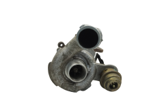 Turbodmychadlo 8200458162 751768-3 1.9 dci Garrett Renault Trafic 2 Turbodmychadlo 8200458162 751768-3 1.9 dci Garrett Renault Trafic 2
