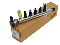 Vstřikovací Lišta - Rampa Se Vstřiky Nový originál Citroen Peugeot 1570R9