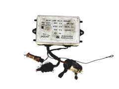 Blok Ovladačů Moduł DBC2264 90881081 Jaguar Automotiv 23514