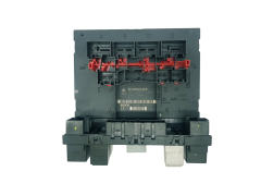 Blok Ovladačů Moduł 3C8937049E F005V00745 VW Bosch Blok Ovladačů Moduł 3C8937049E F005V00745 VW Bosch