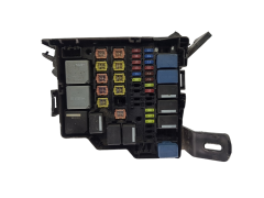 Pojistková Skříň 8v51-14B144-BA 7154-5950-30 Ford Pojistková Skříň 8v51-14B144-BA 7154-5950-30 Ford