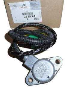 Senzor Tlaku Oleje Originál Citroen Peugeot 252924 8201533009  AL4 DP0
