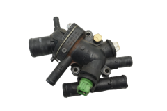 Kryt Termostatu 7701474249 8200065392 Renault Megane 2.0 8v Kryt Termostatu 7701474249 8200065392 Renault Megane 2.0 8v