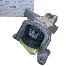 Zavěšení Motoru Pro Renault 586667 112105188R Hutchinson