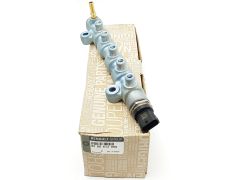 Vstřikovací Lišta - Rampa Se Vstřiky Master II Movano Trafic  2.5 dCi 8200613066