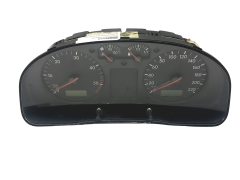 Otáčkoměr VW Passat B5 88311245 1086