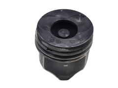 Píst Motoru N 7701472835 Renault 1.9 dCi