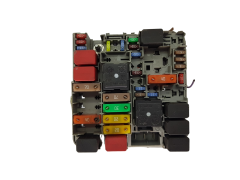 Pojistková Skříň Fiat 13687865 Delphi 19765 Pojistková Skříň Fiat 13687865 Delphi 19765