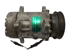 Kompresor Klimatizace Renault Megane I 7700272987 SD7V16 1143 Sanden