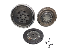 Kompletní Spojka 302057505R 123003948R 8200495249 Luk Renault 18000km Kompletní Spojka 302057505R 123003948R 8200495249 Luk Renault 18000km