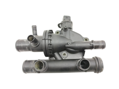 Kryt Termostatu 8200154296 Renault Espace 4 2.2 DCI Kryt Termostatu 8200154296 Renault Espace 4 2.2 DCI