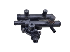 Kryt Termostatu 8200262237 2.2 2.5 DCI Renault Opel 0km Kryt Termostatu 8200262237 2.2 2.5 DCI Renault Opel 0km