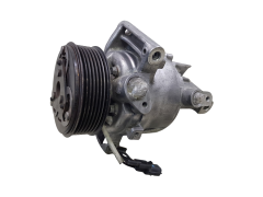 Kompresor Klimatizace 926003541R 926005689R Valeo DKV09Z Dacia Duster