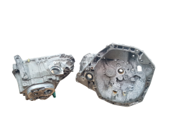 Kryt Převodovky 304017641 JR5335 1.5 dci Renault Clio 4 Kryt Převodovky 304017641 JR5335 1.5 dci Renault Clio 4