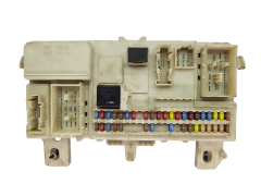 Pojistková Skříň Volvo 30728906 519096408 19533