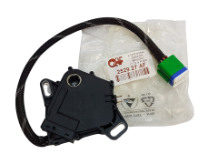 Senzor Nový originál Citroen Peugeot Renault DP0 AL4 252927 Senzor Nový originál Citroen Peugeot Renault DP0 AL4 252927