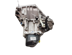 Převodovka Nový originál 320106562R JR5050 JR5068 Dacia Dokker  Duster 1.6