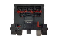 Blok Ovladačů BCM 3C0937049E F005V00526 VW Bosch 2448 Blok Ovladačů BCM 3C0937049E F005V00526 VW Bosch 2448