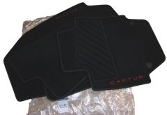 Koberec Car Mats Nový originál 8201725604 Renault Captur Koberec Car Mats Nový originál 8201725604 Renault Captur