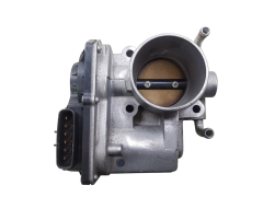 Škrticí Klapka Opel Agila Suzuki Splash 85LA-1820 1.0 1237