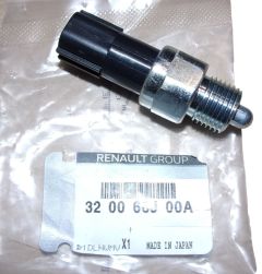 Senzor Zpátečky Nový originál 320066J00A Renault
