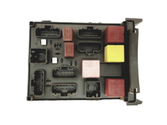 Blok Ovladačů 8200447438 8200004201E 518837109 Renault 19000