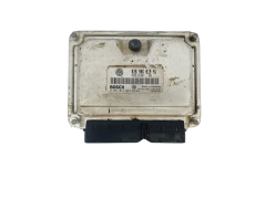 Blok Ovladačů 038906019NJ 0281011823 Volkswagen Bosch 39533 Blok Ovladačů 038906019NJ 0281011823 Volkswagen Bosch 39533