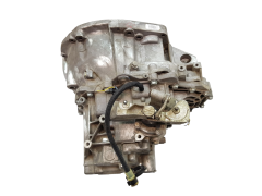 Převodovka 7711135781 ND0008 1.9 DCI Renault Megane 2 1008 Převodovka 7711135781 ND0008 1.9 DCI Renault Megane 2 1008
