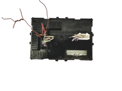 Blok Ovladačů Moduł BCM Renault 8200652284A Johnson Controls 24344