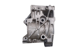 Držák Motoru 9646075210 120445 Citroen Peugeot 206 207 C2 C3 C4 S12 Držák Motoru 9646075210 120445 Citroen Peugeot 206 207 C2 C3 C4 S12