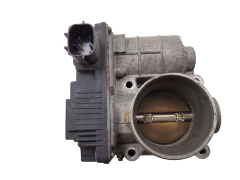 Škrticí Klapka Nissan Almera RME50-02 SERA576-01 1.8 16V Hitachi