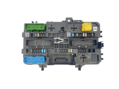 Pojistková Skříň 13222173 5DK008669-33 Opel  GM Hella