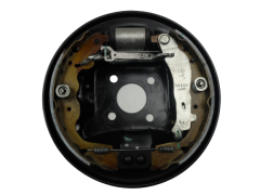 Brzdový Štít Levý Zadek Captur Duster 8200738625 Renault 0km