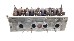 Hlava Válce 0200AT 9622242010 Z01 1.4 8v EGR Citroen Peugeot 13093