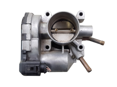 Škrticí Klapka 030133062C 0280750095 VW Seat Audi Bosch 1572