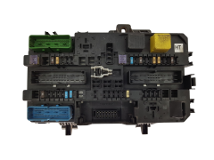 Pojistková Skříň 13222173 5DK008669-33 Opel GM Hella 20754 Pojistková Skříň 13222173 5DK008669-33 Opel GM Hella 20754