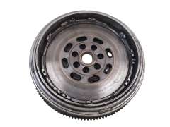 Dvouhmotové Kolo 8200416944 7701476546 2.2 dci Renault  Dvouhmotové Kolo 8200416944 7701476546 2.2 dci Renault