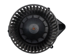 Ventilátor Dmýchadlo Audi Seat 8E1820021E 9020016 Valeo 1048