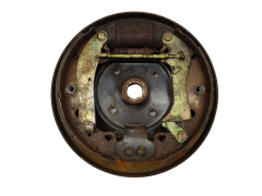 Brzdový Štít Pravý 7701024250 Renault 25 11943
