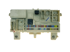 Pojistková Skříň 8690722 519096317 Volvo 