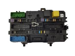 Pojistková Skříň 13268286 5DK008669-24 Opel GM Hella 19999