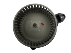 Ventilátor Dmýchadlo Audi A6 C5 4B1820021B 0130111202 Bosch