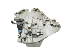 Převodovka Nový originál VM1005 7700110712 Renault Safrane 2.0 16v