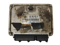 Řídicí Jednotka Motoru Seat 6K0906032AC 0261207228 Bosch