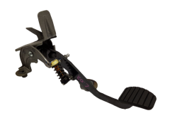 Spojkový Pedál Clio 4 Captur 465033591R Renault