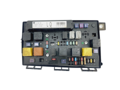 Pojistková Skříň 13268306 LQ 5DK008668-39 Opel GM Pojistková Skříň 13268306 LQ 5DK008668-39 Opel GM