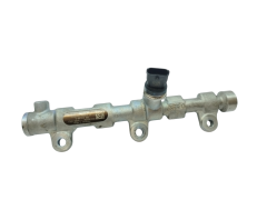 Vstřikovací Lišta - Rampa 175215697R 0445214258 Master 3 Movano 2.3dCi 