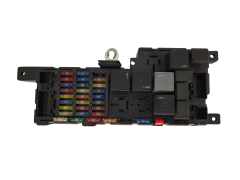 Pojistková Skříň 518788104 8678449 Volvo