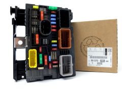 Pojistková Skříň Nový originál Citroen Peugeot C4 C6 407 9807028580